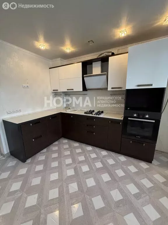 3-комнатная квартира: Октябрьский, 34-й микрорайон, 14 (74.5 м) - Фото 1