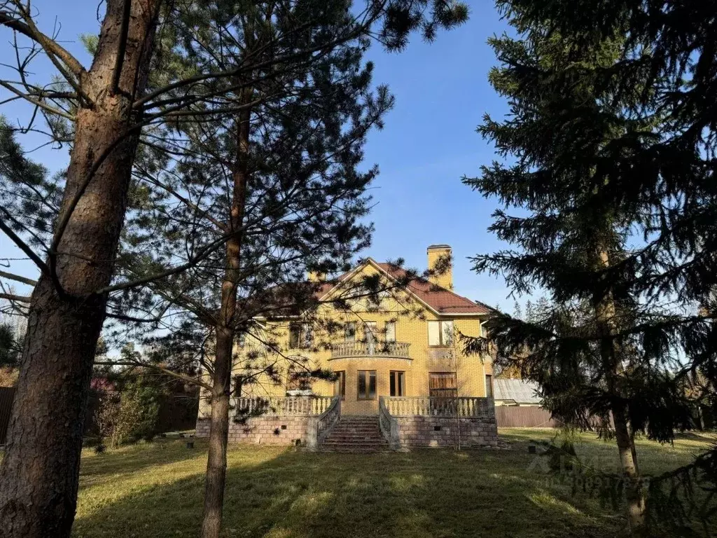 Дом в Ленинградская область, Гатчинский район, Вырица городской ... - Фото 0