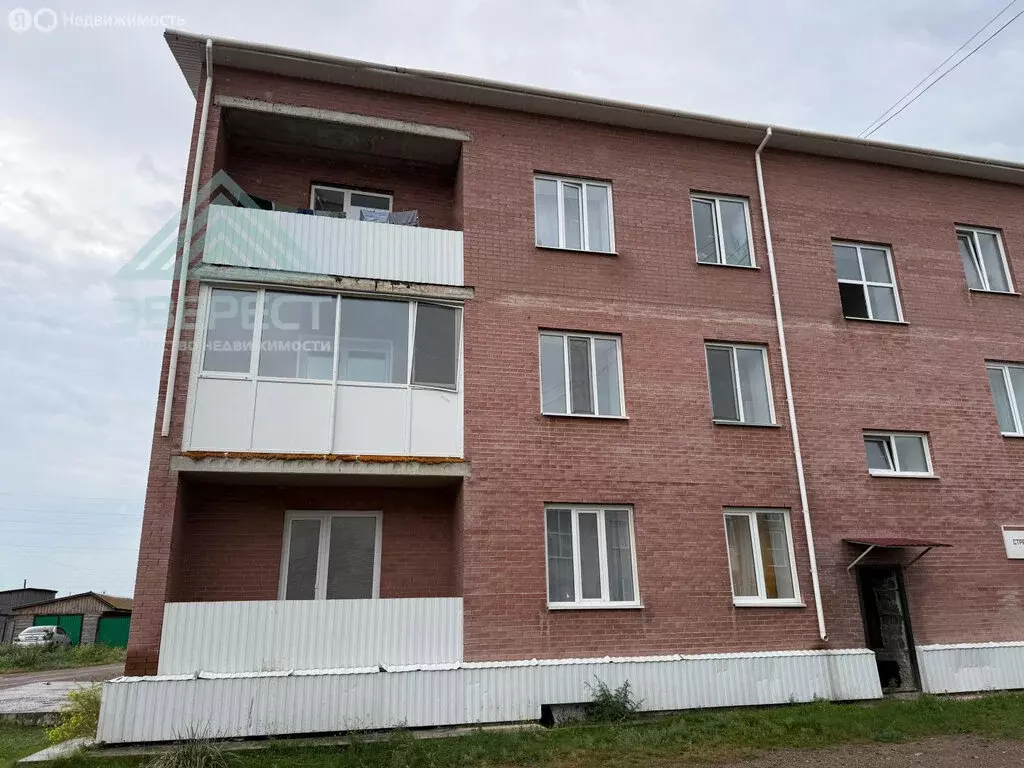 4-комнатная квартира: Республика Хакасия, село Аскиз, Октябрьская ... - Фото 0