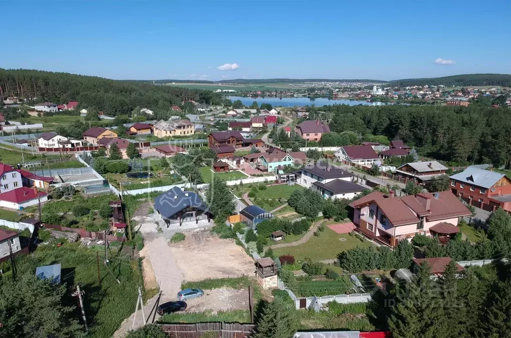 Коттедж в Свердловская область, Сысертский городской округ, с. ... - Фото 1