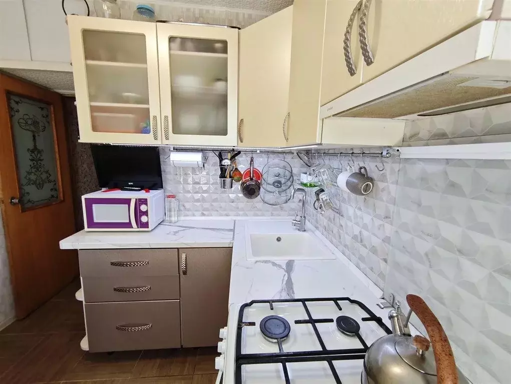 Квартира, 3 комнаты, 52 м - Фото 1
