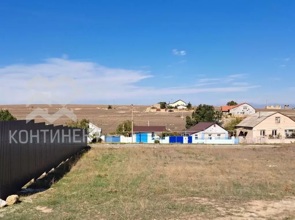 Участок в Крым, Черноморский район, Оленевское с/пос, с. Калиновка ул. ... - Фото 1