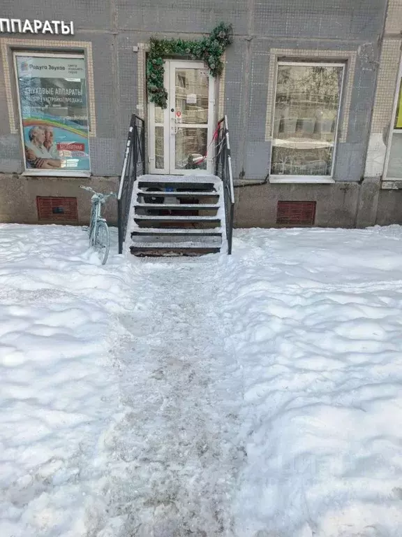 Торговая площадь в Санкт-Петербург ул. Есенина, 11К1 (28 м) - Фото 2