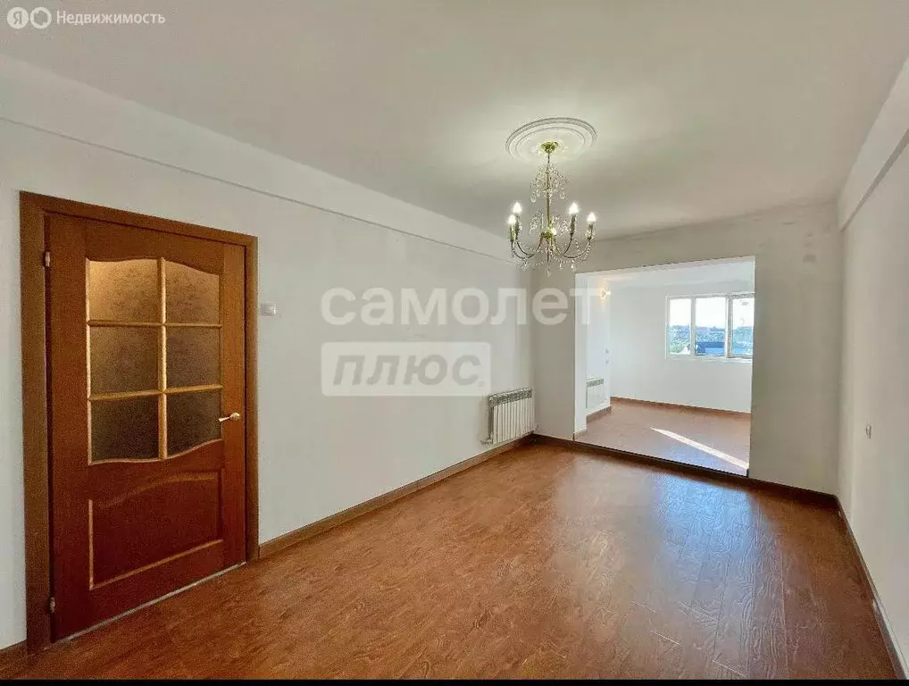 1-комнатная квартира: Махачкала, улица Абдуллы Гаджиева, 38 (50 м) - Фото 1