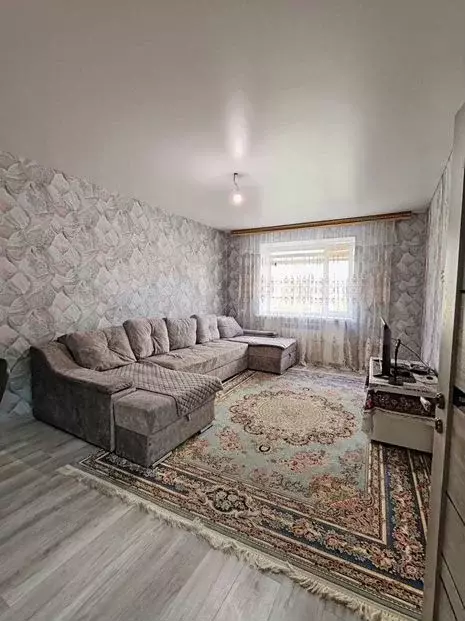 3-к. квартира, 85м, 1/5эт. - Фото 0