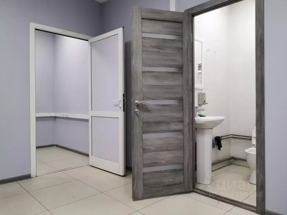 Офис в Иркутская область, Иркутск Рабочая ул., 22 (31 м) - Фото 2