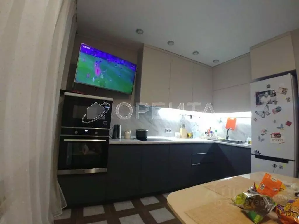 2-к кв. Тюменская область, Тюмень Солнечный проезд, 25 (62.4 м) - Фото 1