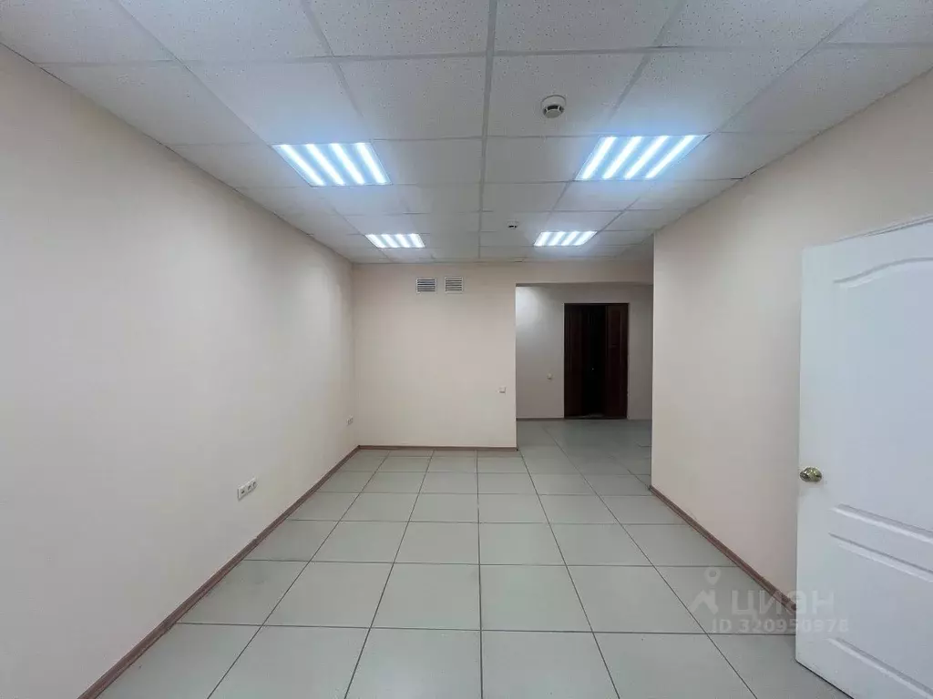 Офис в Татарстан, Казань Габдуллы Тукая ул., 75г (50 м) - Фото 0