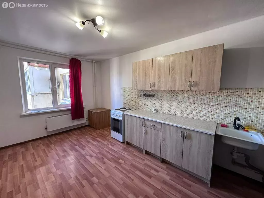 3-комнатная квартира: Краснодар, улица Героя А.А. Аверкиева, 2 (81.9 ... - Фото 1