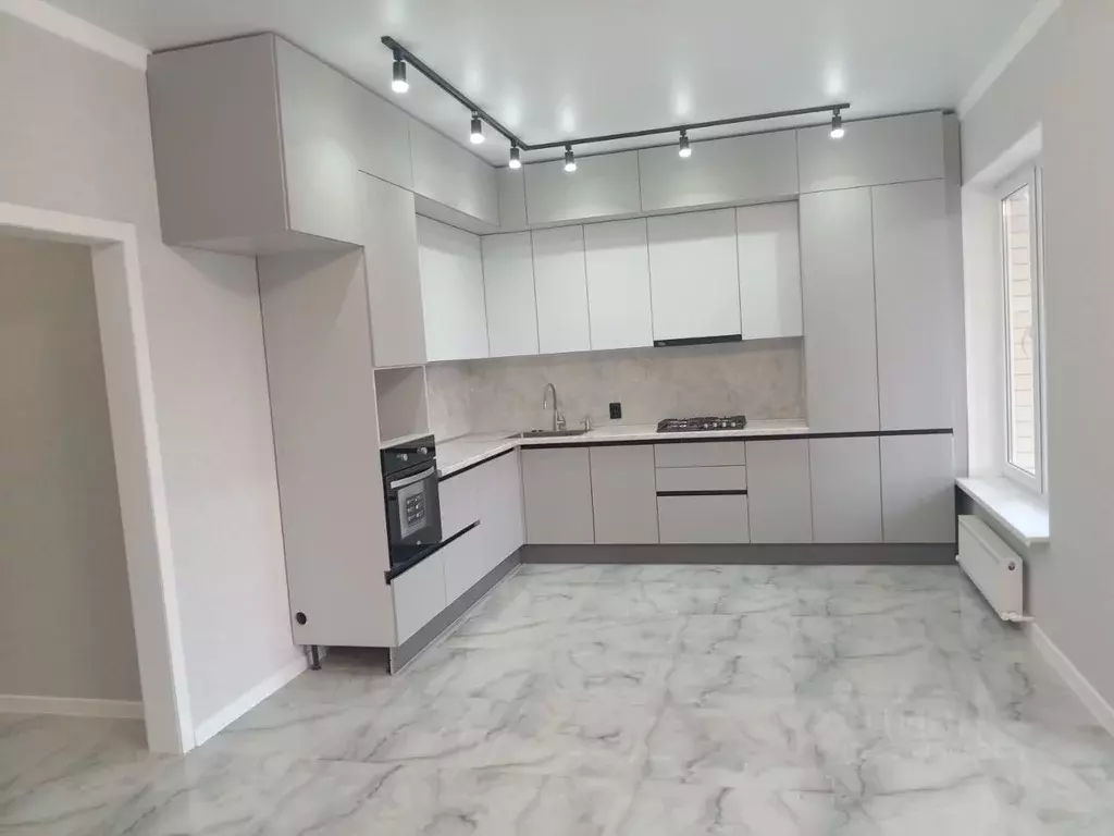 Коттедж в Ставропольский край, Михайловск Шпаковский район, Адмирал ... - Фото 1