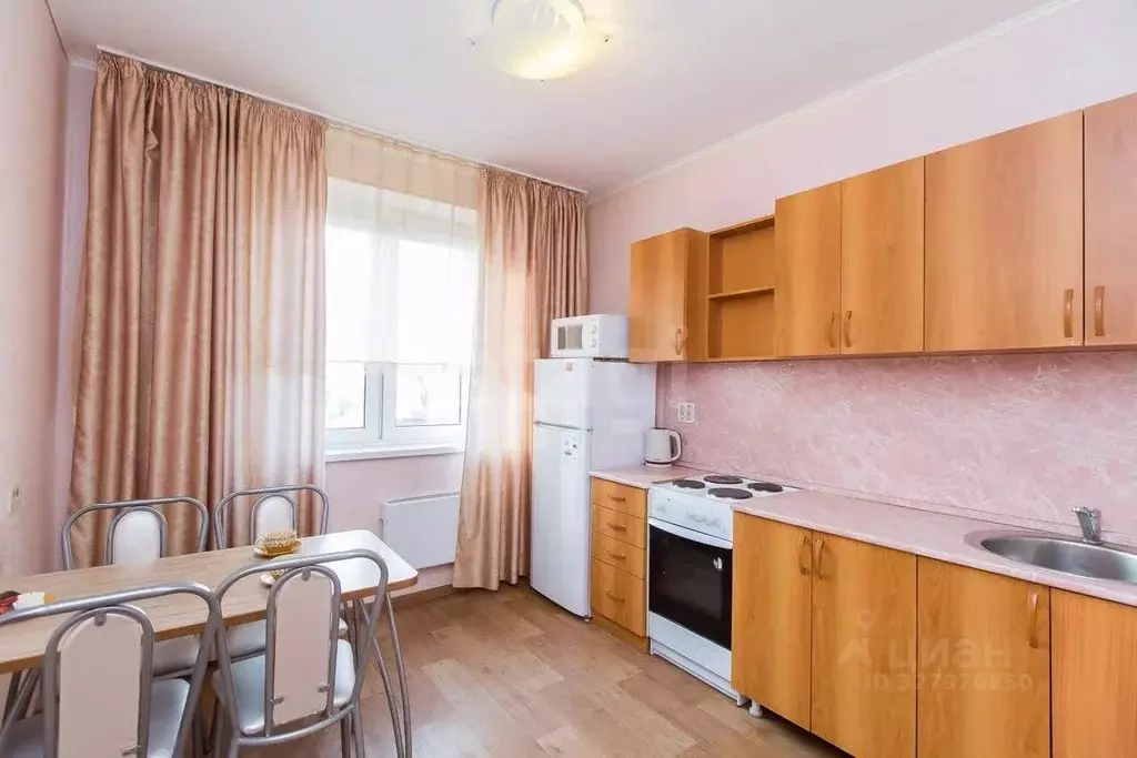 1-к кв. Челябинская область, Челябинск Омская ул., 10 (40.5 м) - Фото 2