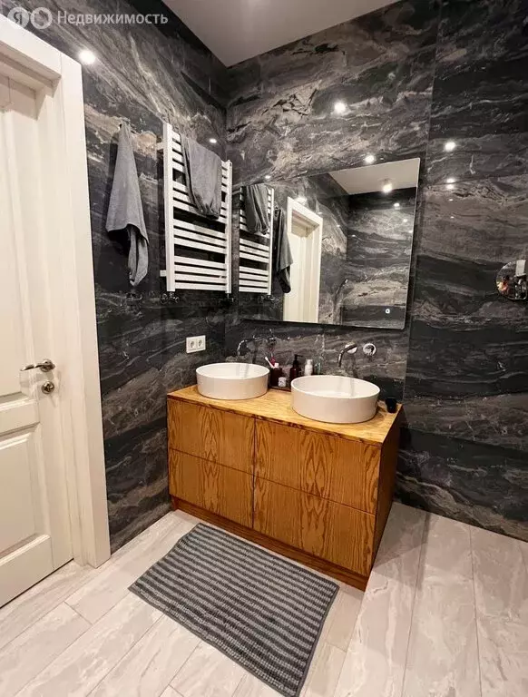 2-комнатная квартира: Калининград, Артиллерийская улица, 83 (75.4 м) - Фото 1