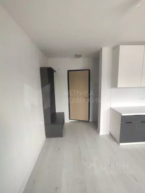Студия Тюменская область, Тюмень ул. Мельникайте, 83к2 (23.3 м) - Фото 0