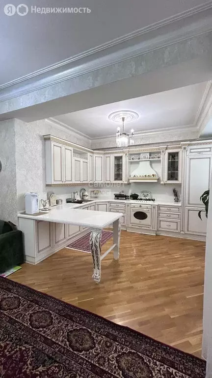 3-комнатная квартира: Махачкала, улица Магомета Гаджиева, 168В (104 м) - Фото 2