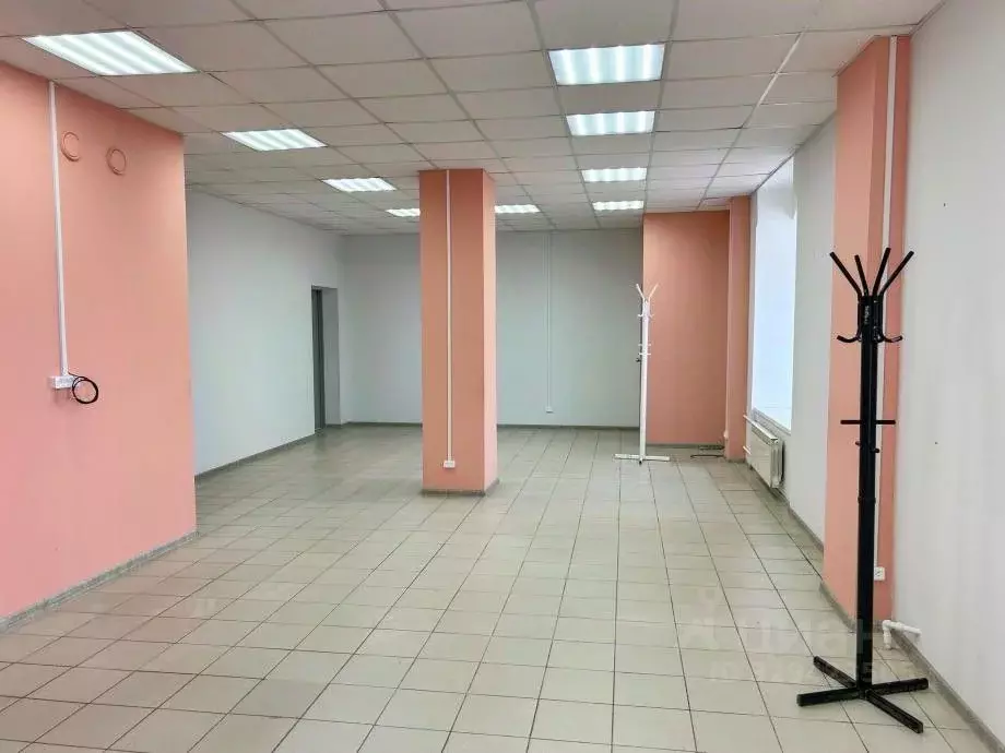 Офис в Саратовская область, Саратов ул. Имени Н.Г. Чернышевского, 50А ... - Фото 1