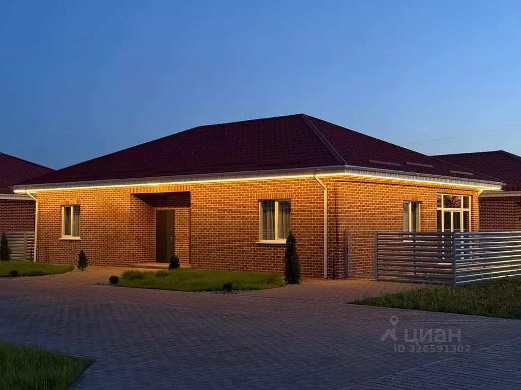 Дом в Калининградская область, Гурьевский муниципальный округ, пос. ... - Фото 1