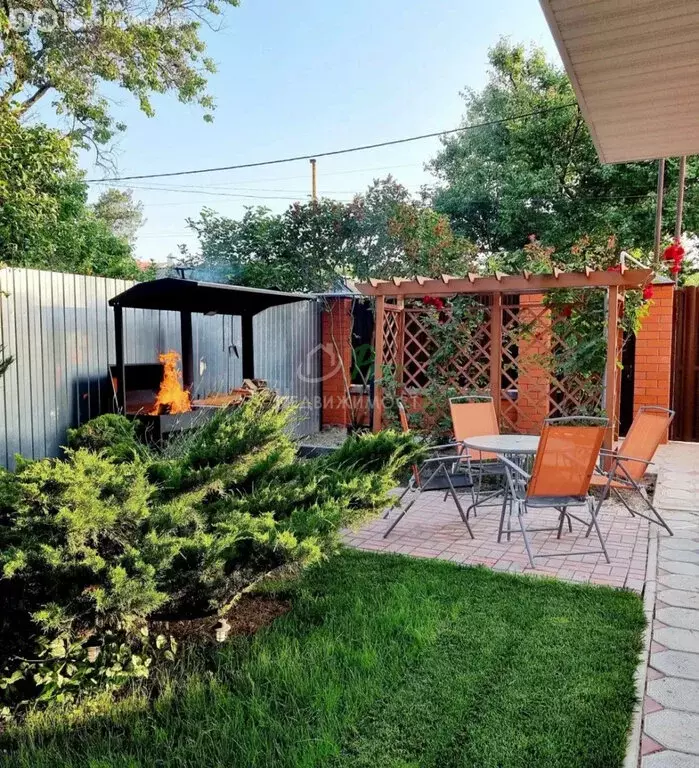 Дом в Ейск, Камская улица (213.4 м) - Фото 2