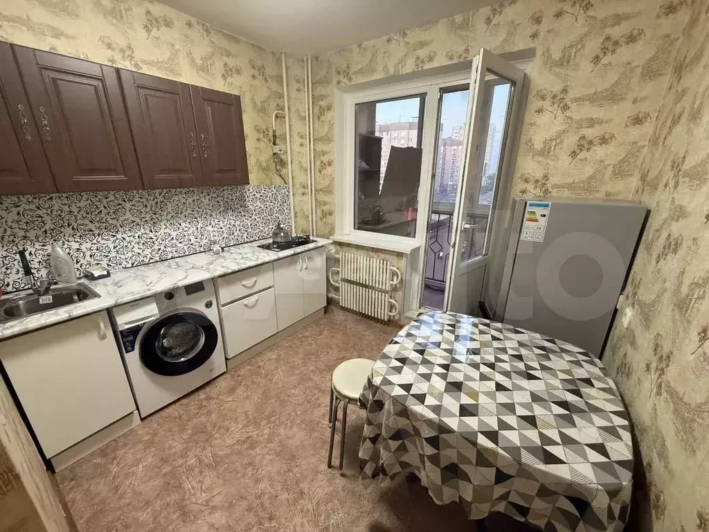 1-к. квартира, 42 м, 5/10 эт. - Фото 0