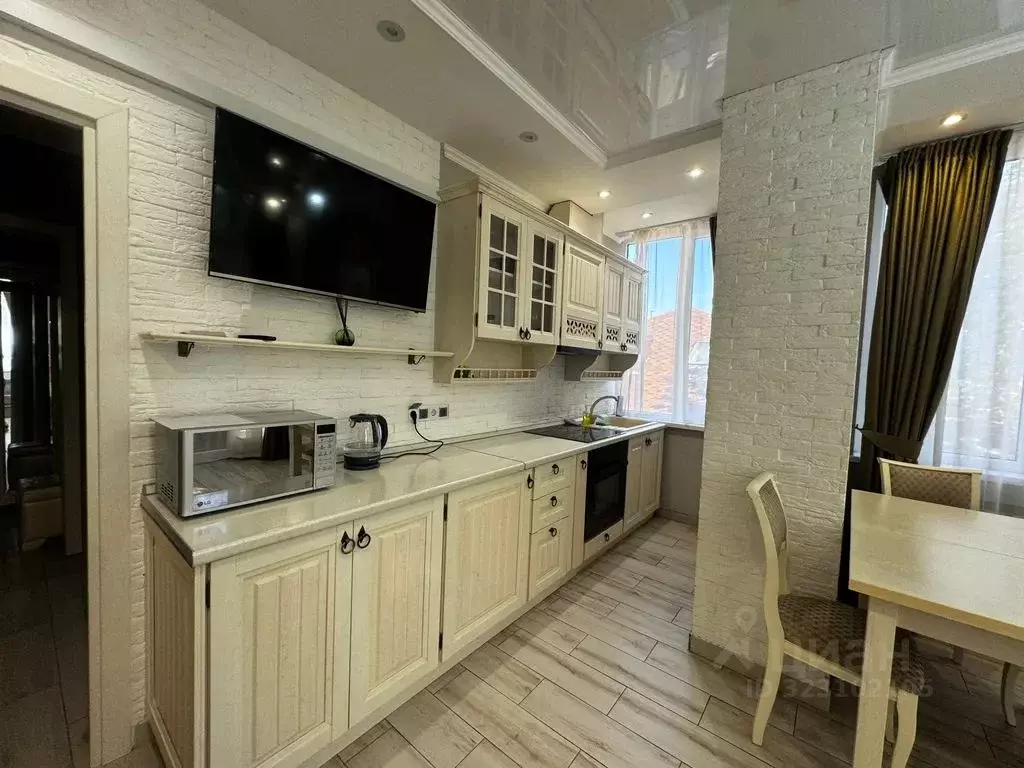 1-к кв. Краснодарский край, Сочи ул. Просвещения, 118/1 (55.0 м) - Фото 1