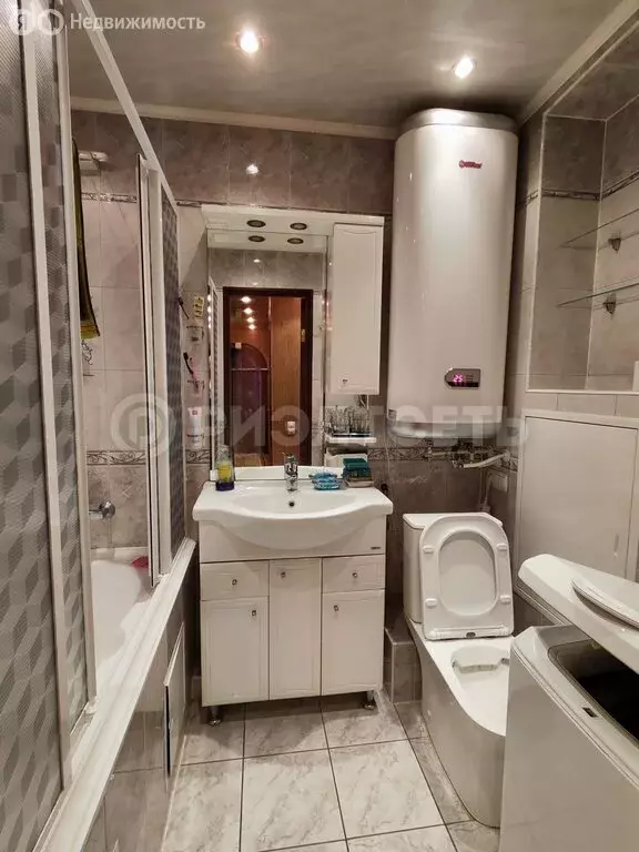 3-комнатная квартира: Мурманск, улица Аскольдовцев, 25к4 (57 м) - Фото 0