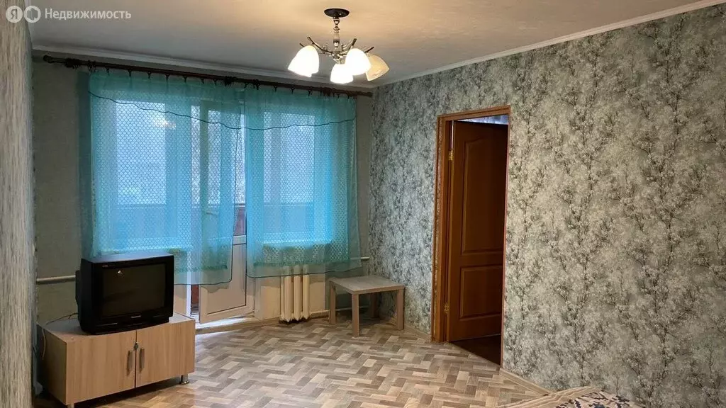 3-комнатная квартира: Луга, проспект Кирова, 91 (56.7 м) - Фото 2