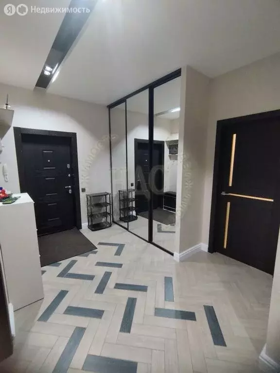 3-комнатная квартира: Курск, проспект Анатолия Дериглазова, 33 (110 м) - Фото 1