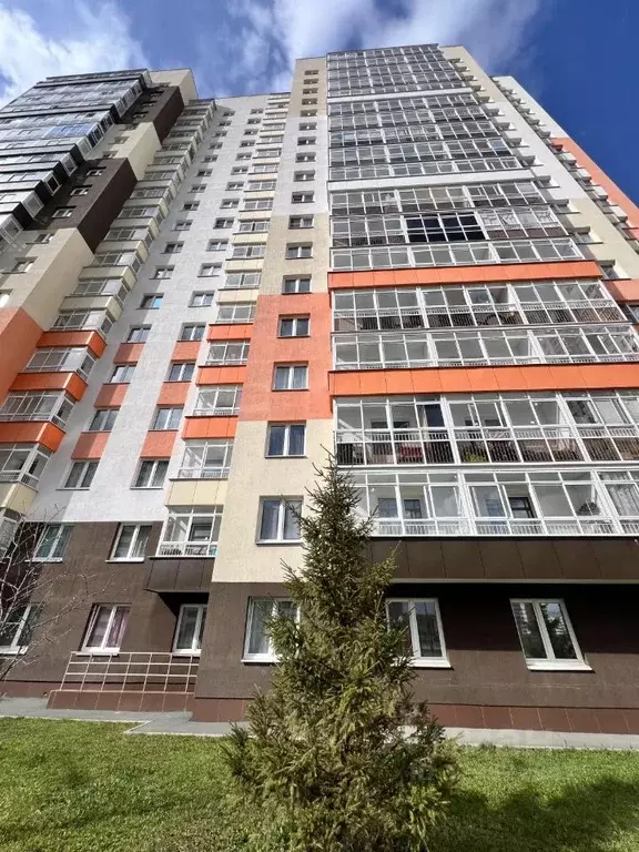 3-к кв. Свердловская область, Екатеринбург ул. Латвийская, 56 (60.4 м) - Фото 1