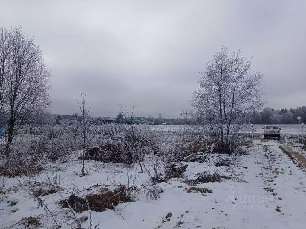 Участок в Московская область, Сергиево-Посадский городской округ, д. ... - Фото 0