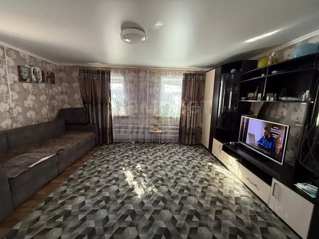 Дом в Оренбургская область, Соль-Илецкий муниципальный округ, пос. ... - Фото 1