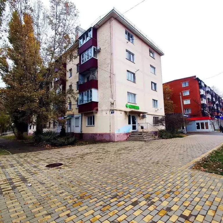 2-к кв. Адыгея, Майкоп ул. Карла Маркса, 8 (43.3 м) - Фото 0