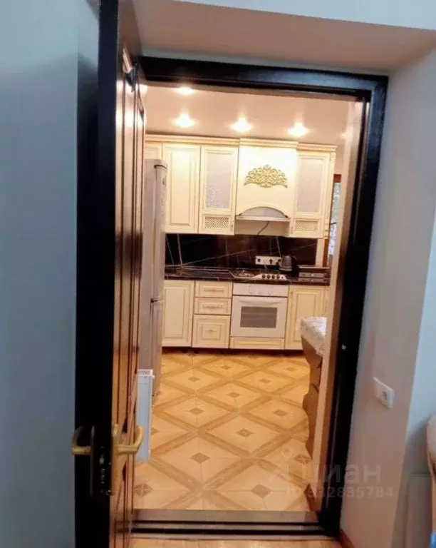 2-к кв. Крым, Симферополь ул. Караимская, 56 (40.0 м) - Фото 1