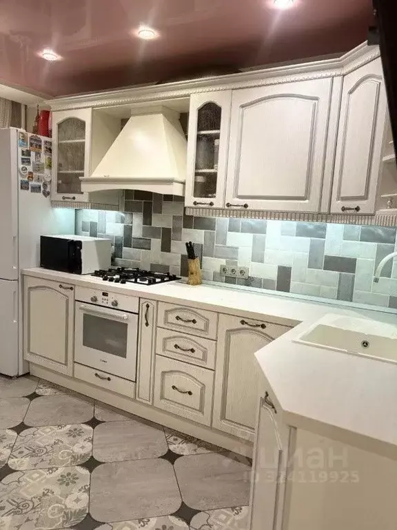 2-к кв. Саратовская область, Энгельс Харьковская ул., 10 (54.7 м) - Фото 1