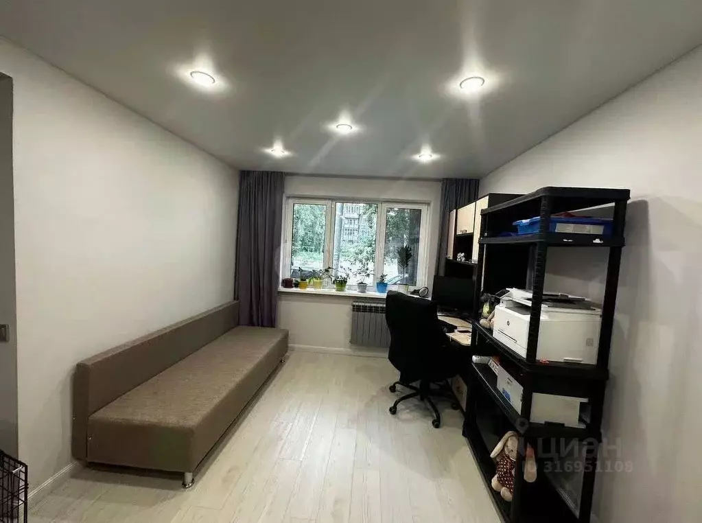 1-к кв. Татарстан, Казань ул. Батыршина, 40к2 (30.0 м) - Фото 0