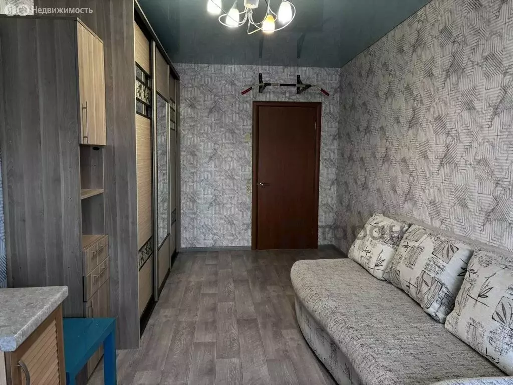 3-комнатная квартира: Челябинск, улица Куйбышева, 9 (76.8 м) - Фото 2