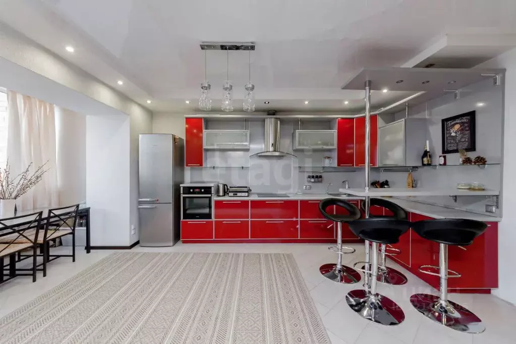 2-к кв. Тюменская область, Тюмень Тюменский-1 мкр, ул. Николая ... - Фото 0