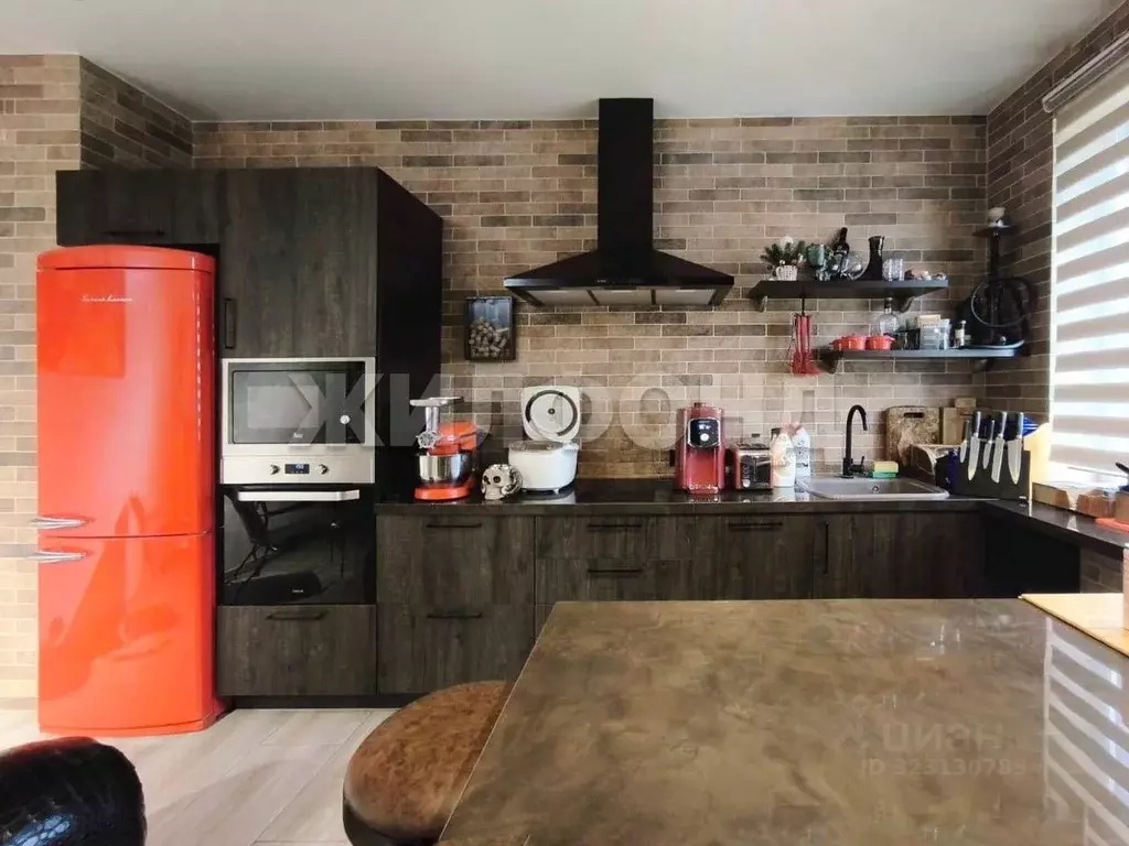 Таунхаус в Новосибирская область, Новосибирский район, Каменский ... - Фото 1