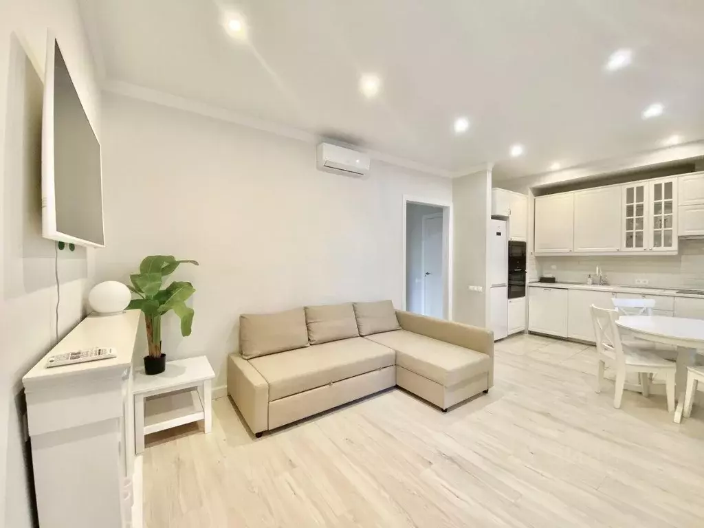 Квартира, 3 комнаты, 67.3 м - Фото 1
