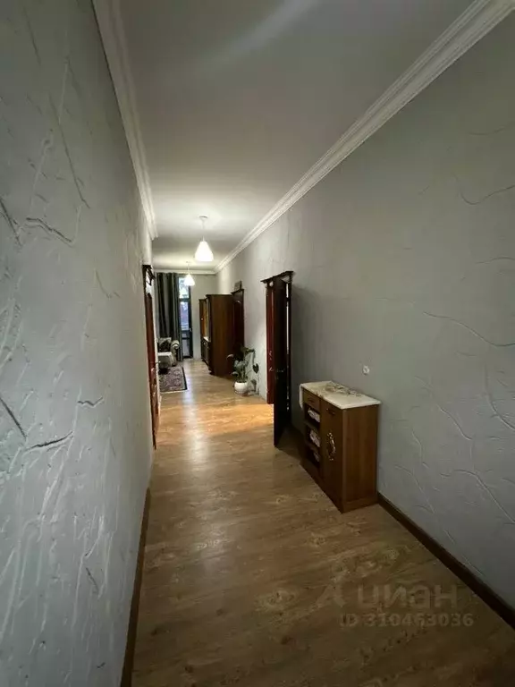 Дом в Дагестан, Махачкала ул. Магарамкентская, 27 (450 м) - Фото 1