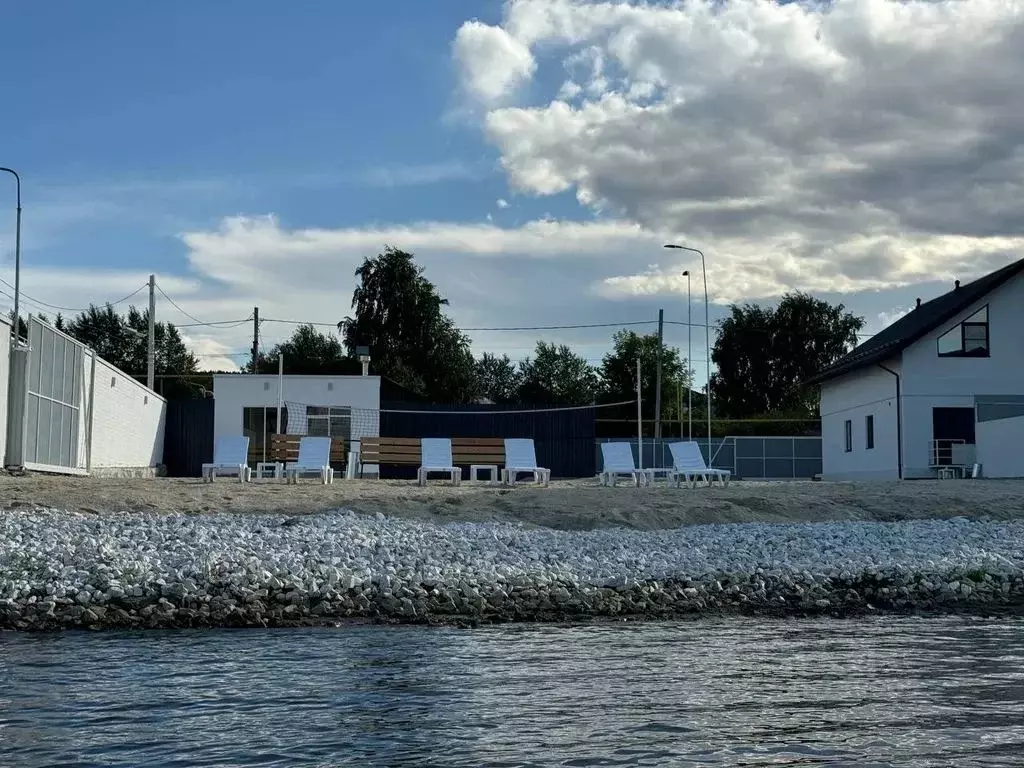 Дом в Свердловская область, Екатеринбург ул. Краснопрудная, 33А (230 ... - Фото 0