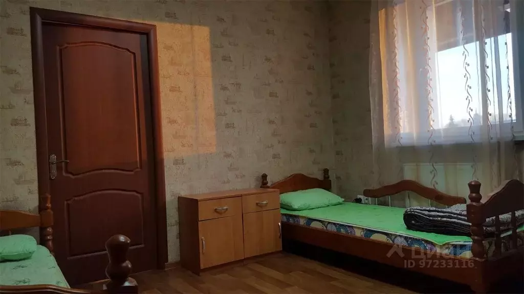 комната чувашия, урмары пгт ул. ленина, 40 (20.0 м) - Фото 1