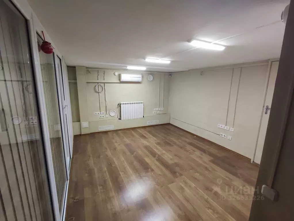 Офис в Волгоградская область, Волгоград Кубанская ул., 17 (15 м) - Фото 1