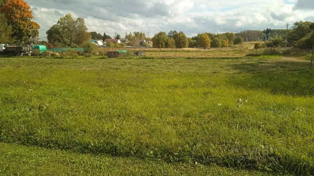 Участок в Московская область, Можайский муниципальный округ, д. ... - Фото 1