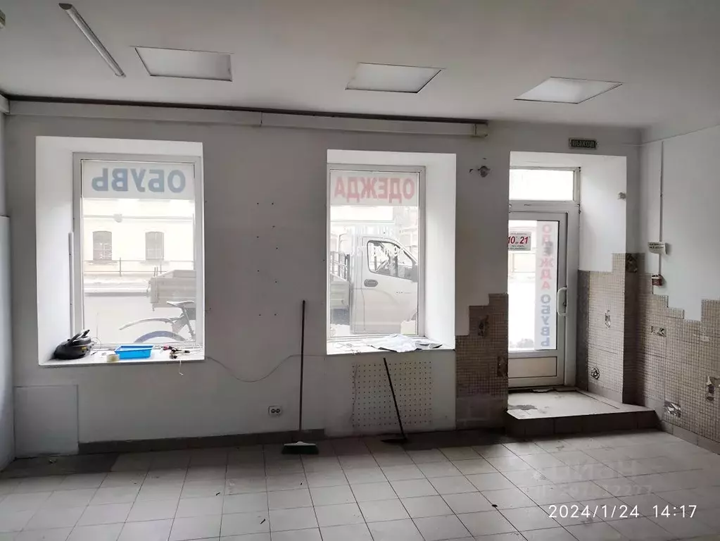 Торговая площадь в Санкт-Петербург просп. Малый Васильевского острова, ... - Фото 2