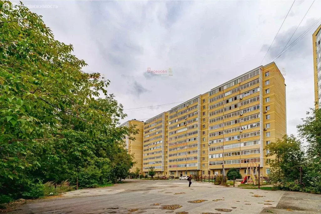 3-комнатная квартира: екатеринбург, дорожная улица, 15 (61.4 м) - Фото 1