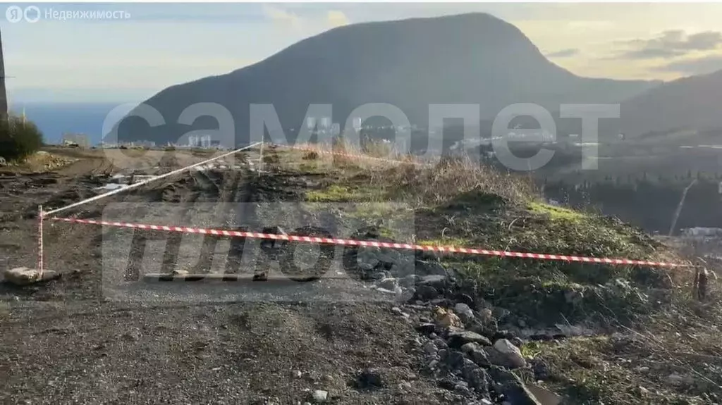 Участок в Республика Крым, муниципальный округ Алушта, посёлок ... - Фото 0