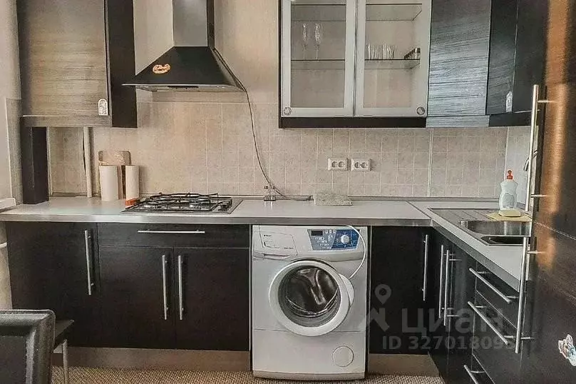 1-к кв. Волгоградская область, Волгоград ул. Базарова, 2 (40.0 м) - Фото 2