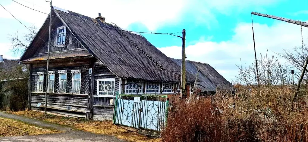 Дом в Новгородская область, Новгородский район, Ермолинское с/пос, д. ... - Фото 1