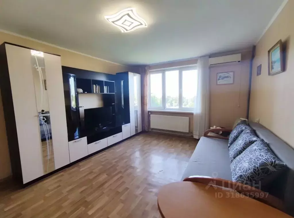 4-к кв. Севастополь просп. Октябрьской Революции, 23к1 (87.0 м) - Фото 0