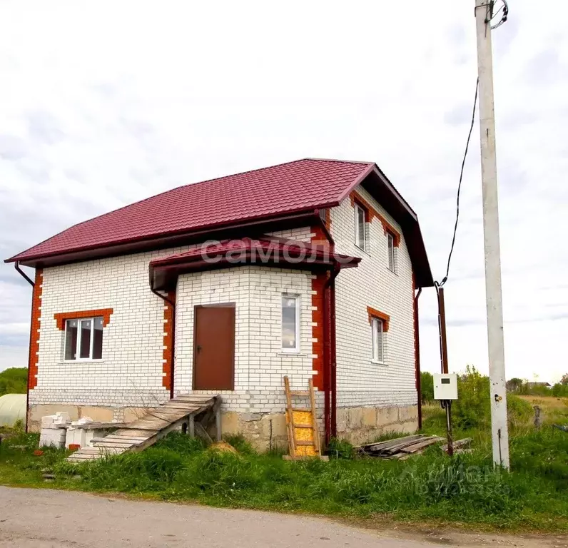Дом в Липецкая область, с. Доброе ул. 50 лет Октября, 25 (200 м) - Фото 1