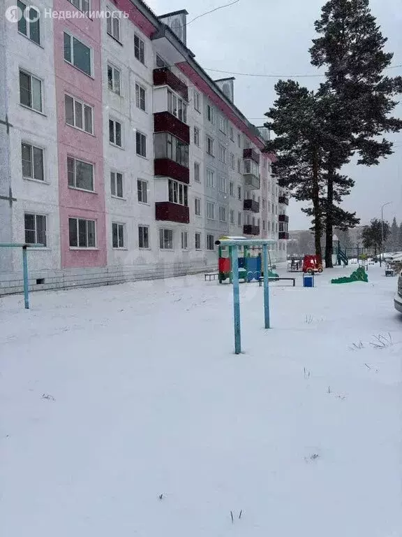 3-комнатная квартира: посёлок Сибирский, Кедровая улица, 6 (57.5 м) - Фото 1